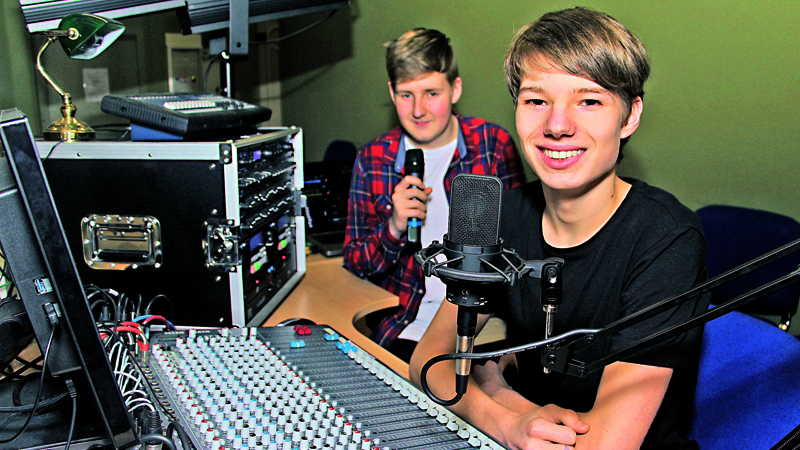 Die Schüler machen Radio für Schüler