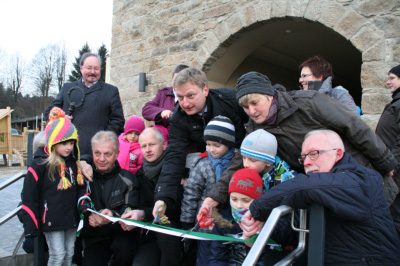 Neue Kita in Wehrsdorf mit altem Turm